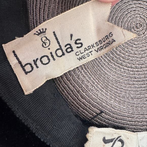 1950s Belmar Broida\'s Virginia Sculptural Cocktail Hat Black Velvet Fascinator main image 3